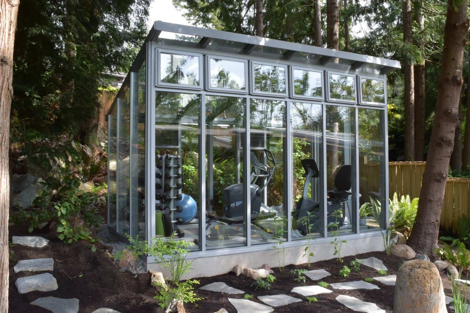 Freestanding Lean-to